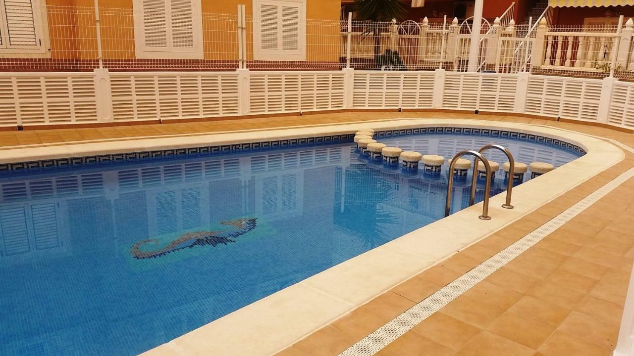 Urbanizacion Puerto Romano - Playa لا ماتا المظهر الخارجي الصورة